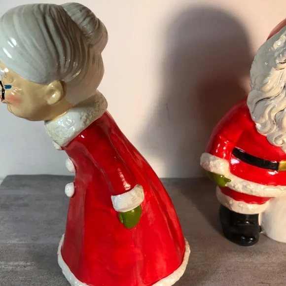 Vintage Mr. & Mrs. Santa Claus Musical Kissing 8”Christmas Rare Japan HTF - Picture 8 of 13